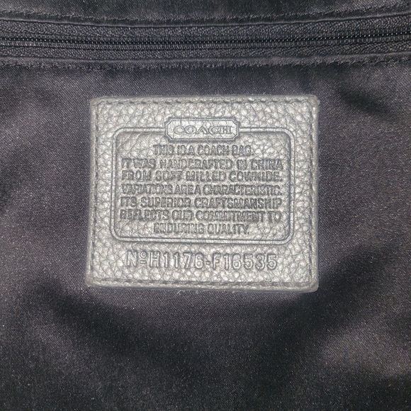 Coach Penelope -Elegant Black Leather Tote Bag- 2011- Measures 13×14 - Picture 3 of 9